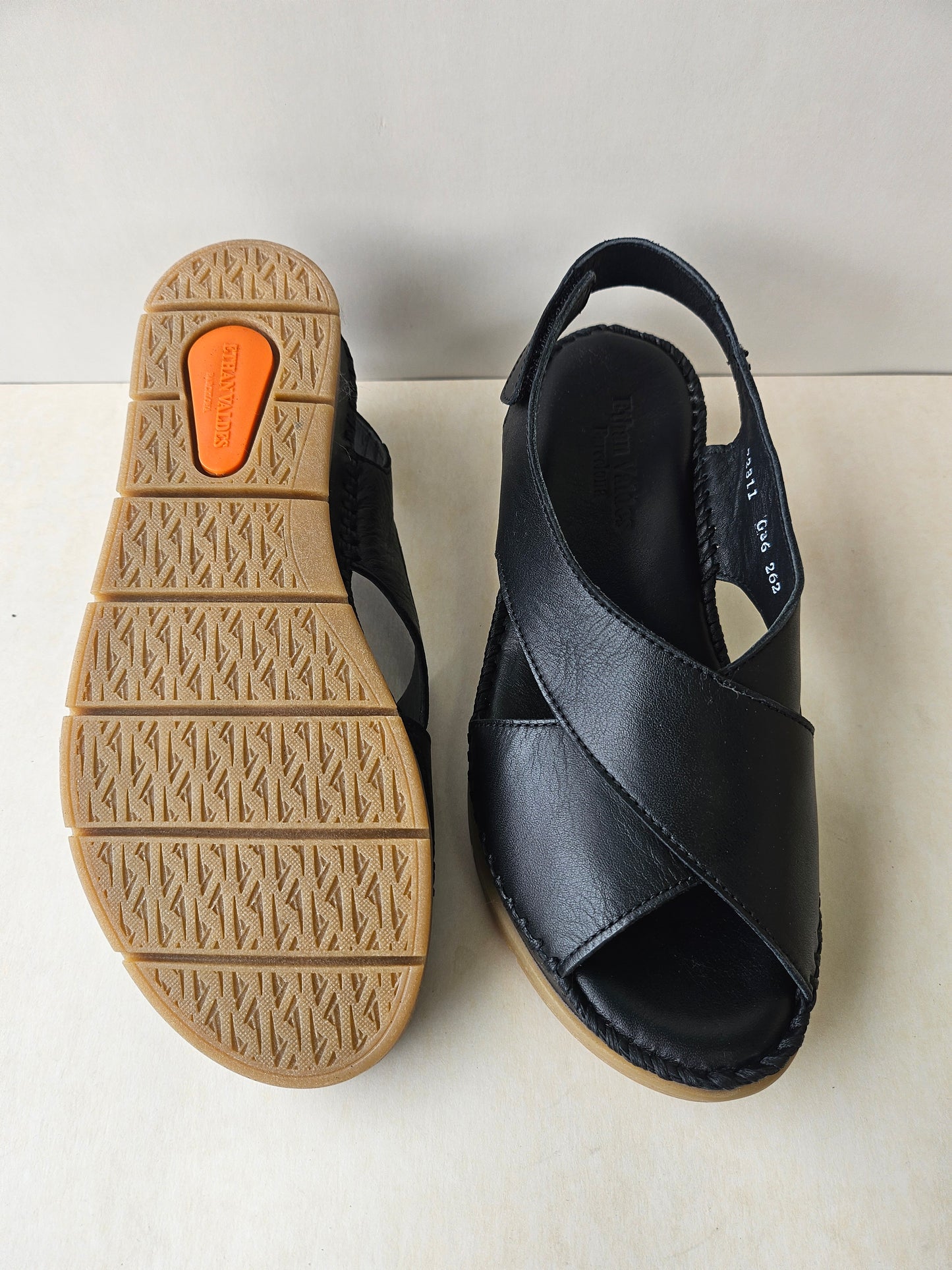 PACIFIC SANDAL - BLACK LEATHER